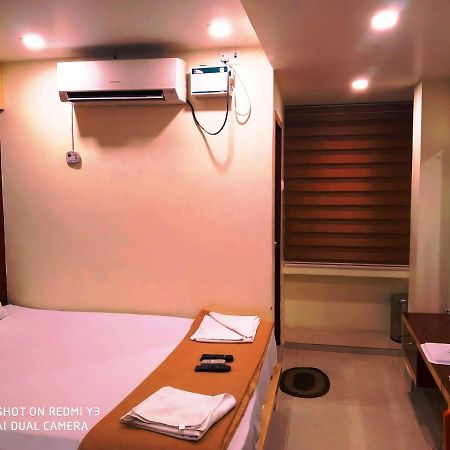 Hotel Milan Manor 布莱尔港 外观 照片